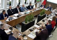 Nadwyżka zamiast deficytu, budżet bez wielkich “cięć”  - zdjęcie główne