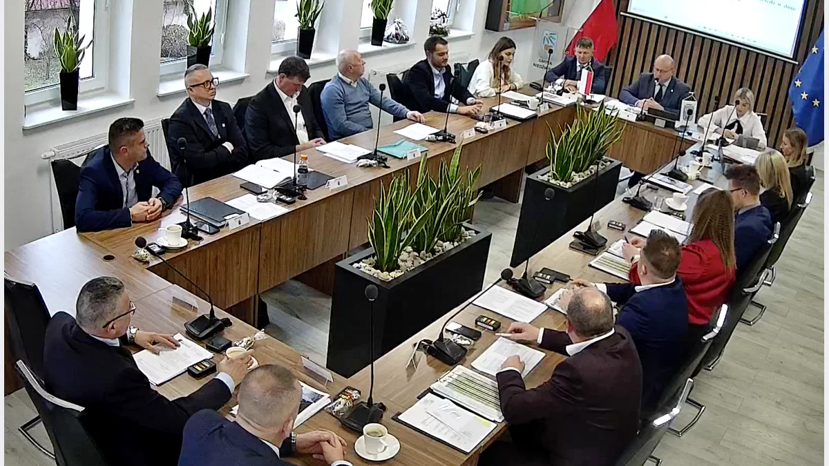 Nadwyżka zamiast deficytu, budżet bez wielkich “cięć” 