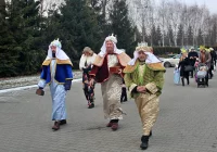 Orszak Trzech Króli przeszedł ulicami miejscowości - zdjęcie główne