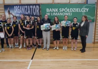 Szkoły podstawowe rozstrzygnęły walkę o mistrzostwo powiatu w koszykówce dziewcząt - zdjęcie główne