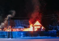 Nocna walka z ogniem  - zdjęcie główne