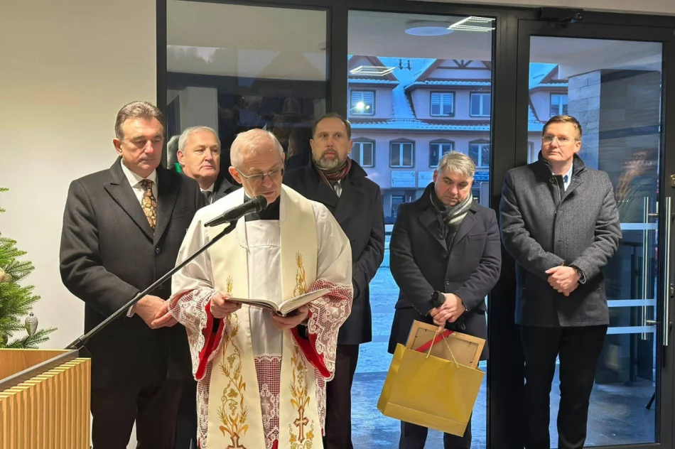 Uroczyste otwarcie rozbudowanego Urzędu Gminy Laskowa - zdjęcie 4