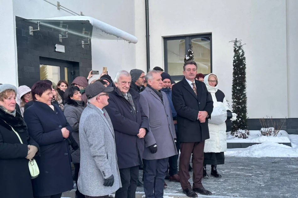 Uroczyste otwarcie rozbudowanego Urzędu Gminy Laskowa - zdjęcie 7