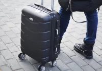 Gdzie kupić walizkę podróżną, żeby nie przepłacić i nie żałować? - zdjęcie główne