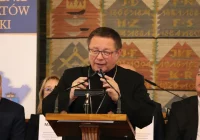 „Trzeba rozpoznawać dobro”. Kard. Grzegorz Ryś i wicepremier u samorządowców - zdjęcie główne