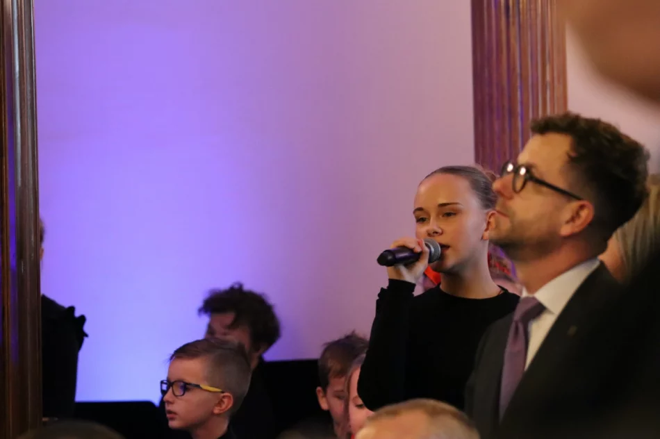 „Trzeba rozpoznawać dobro”. Kard. Grzegorz Ryś i wicepremier u samorządowców - zdjęcie 4