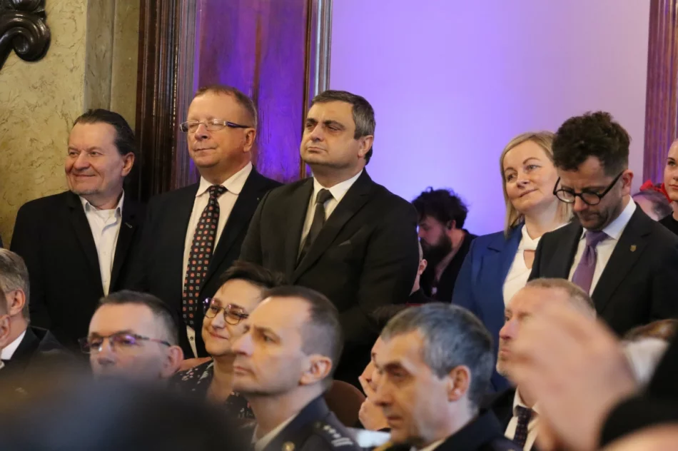 „Trzeba rozpoznawać dobro”. Kard. Grzegorz Ryś i wicepremier u samorządowców - zdjęcie 5