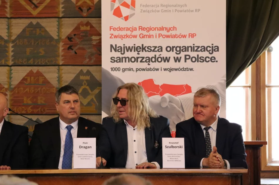 „Trzeba rozpoznawać dobro”. Kard. Grzegorz Ryś i wicepremier u samorządowców - zdjęcie 7