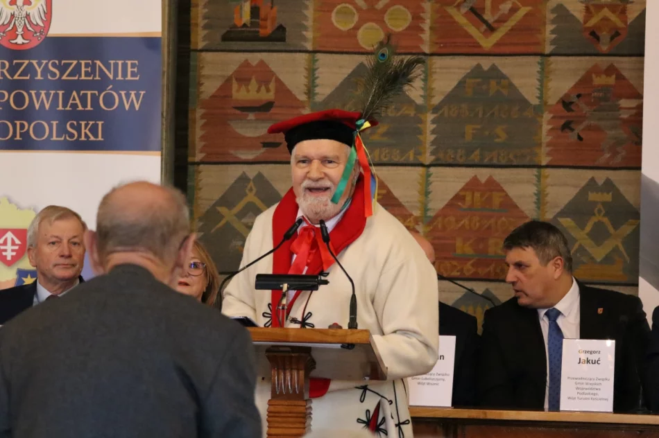 „Trzeba rozpoznawać dobro”. Kard. Grzegorz Ryś i wicepremier u samorządowców - zdjęcie 17