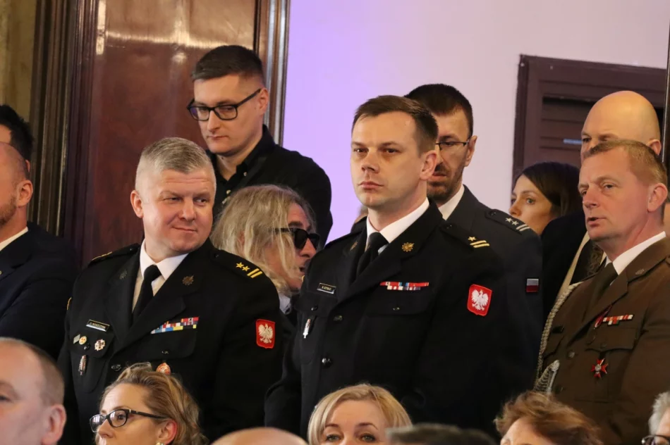 „Trzeba rozpoznawać dobro”. Kard. Grzegorz Ryś i wicepremier u samorządowców - zdjęcie 18