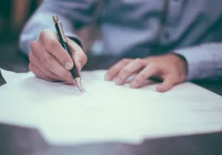Przekształcenie firmy jednoosobowej w spółkę z o.o. Co trzeba wiedzieć? - zdjęcie główne