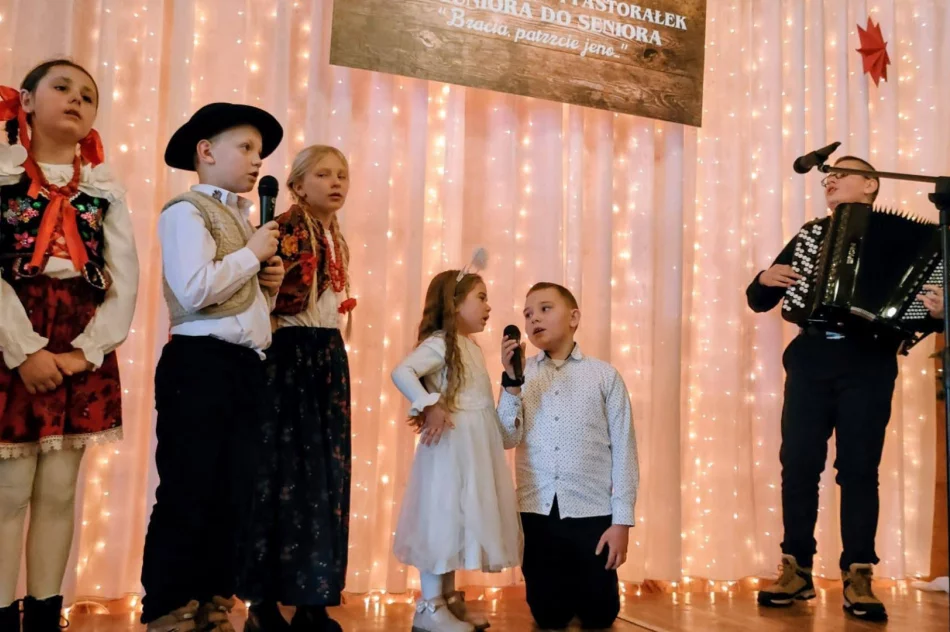 II Międzypokoleniowy Konkurs Kolęd i Pastorałek „Bracia, patrzcie jeno…” w Limanowej - zdjęcie 13