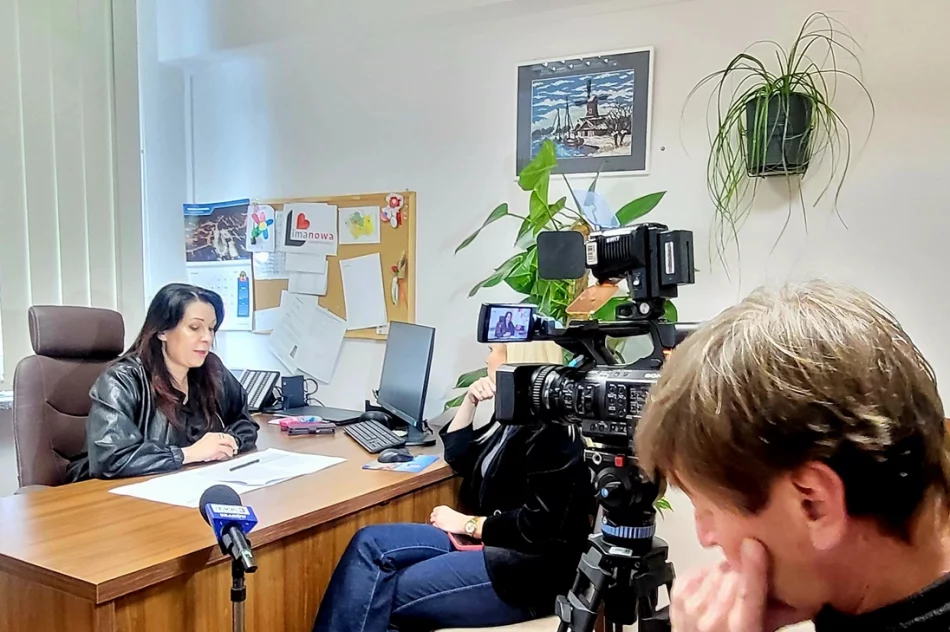Wiceburmistrz Katarzyna Aue-Kęsek w TVP 3. Spór o wiatę przy ul. Tarnowskiej i decyzja nadzoru budowlanego - zdjęcie 2