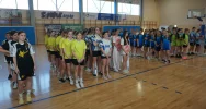 Zacięta walka o mistrzostwo powiatu w koszykarskiej rywalizacji - zdjęcie 3