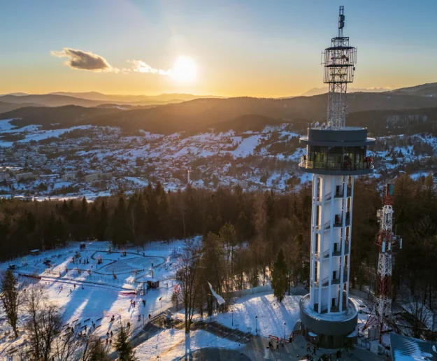 Na Górze Parkowej otwarto 36-metrową wieżę widokową - zdjęcie główne