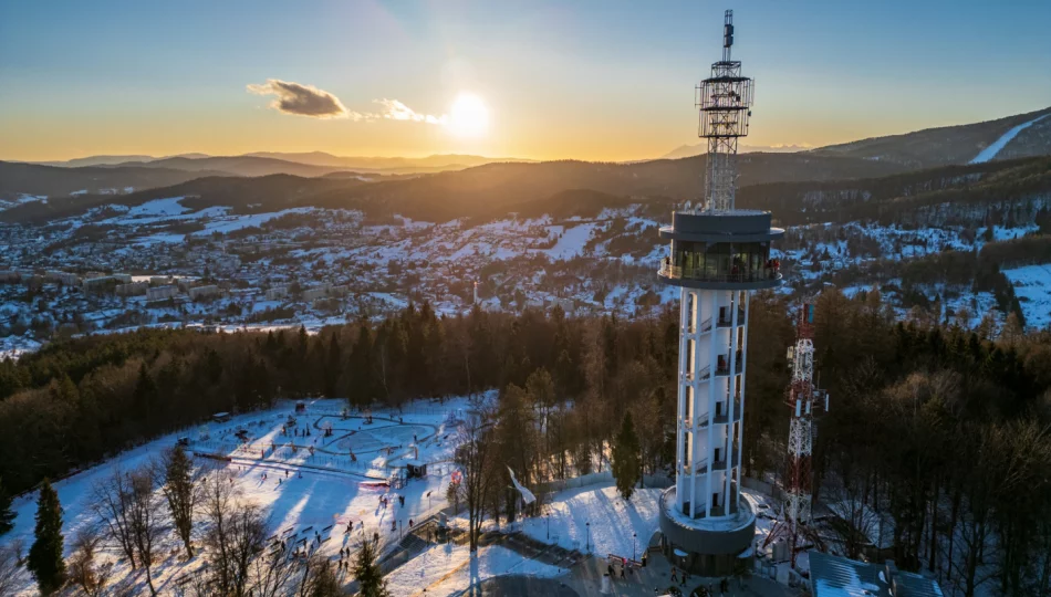Na Górze Parkowej otwarto 36-metrową wieżę widokową - zdjęcie 1