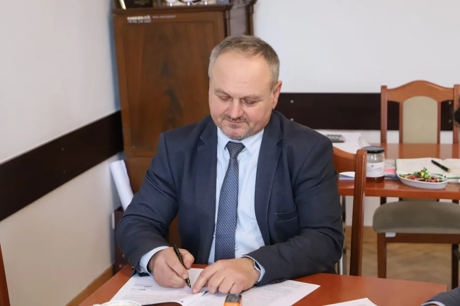 Budowa punktu selektywnej zbiórki odpadów w miejscowości Młynne, gmina Limanowa - zdjęcie 5
