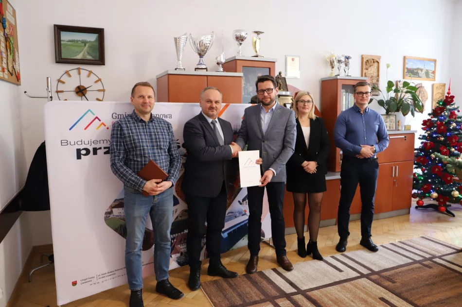 Budowa punktu selektywnej zbiórki odpadów w miejscowości Młynne, gmina Limanowa - zdjęcie 8