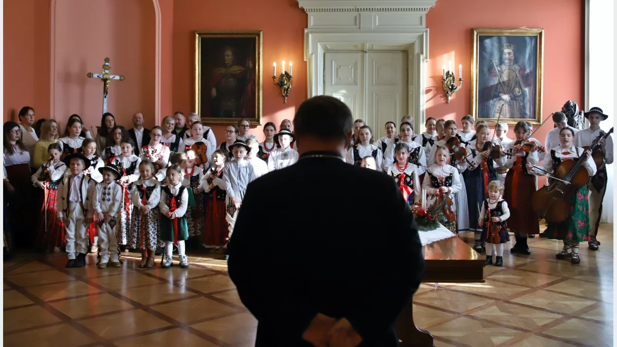 Kolędnicy z Łętowego u kard. Rysia/fot.: Biuro Prasowe Archidiecezji Krakowskiej
