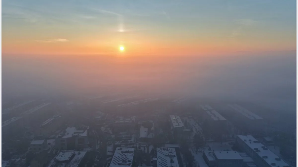 RCB ostrzega przed smogiem; z powodu zanieczyszczenia darmowa komunikacja miejska w Krakowie