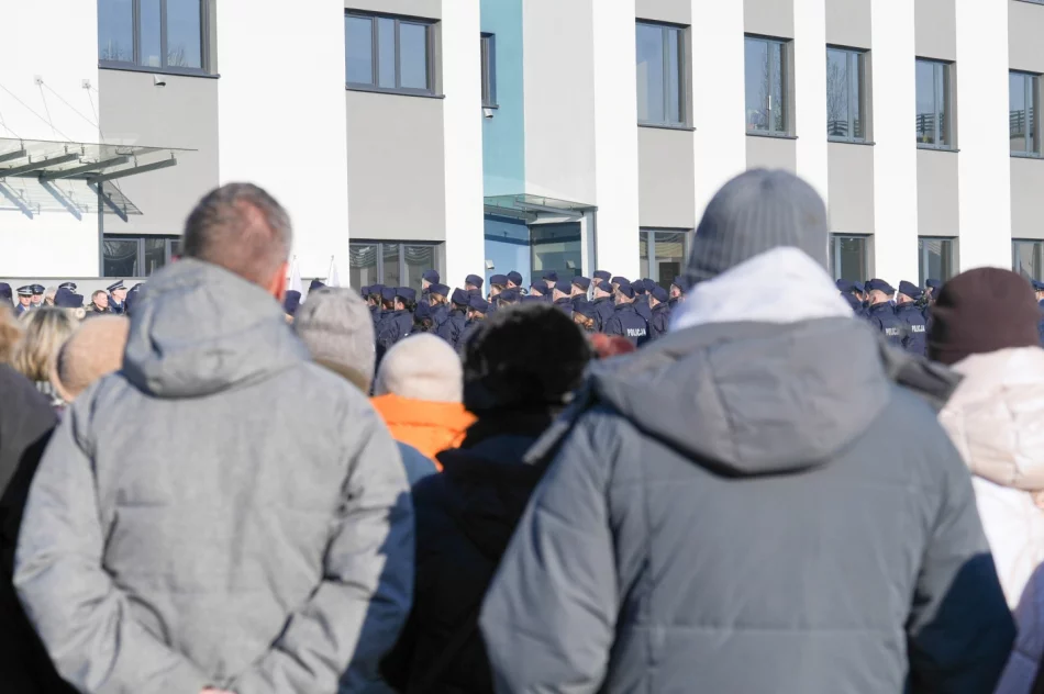 Szeregi małopolskiej policji zasiliło 90 funkcjonariuszy. Jeden trafi do nas - zdjęcie 10