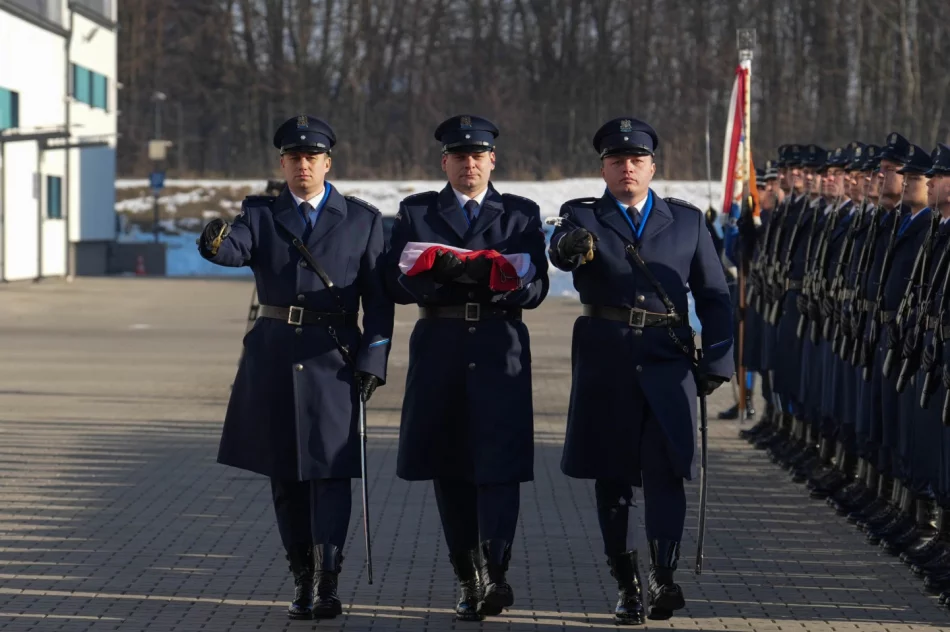 Szeregi małopolskiej policji zasiliło 90 funkcjonariuszy. Jeden trafi do nas - zdjęcie 14