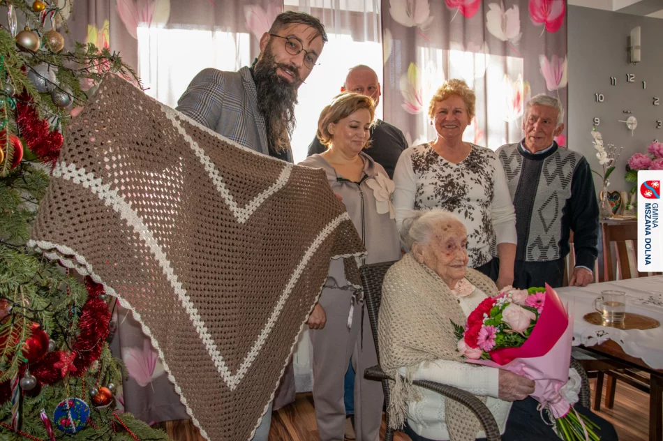 Najstarsza mieszkanka gminy: ma 105 lat i świetną pamięć - zdjęcie 7