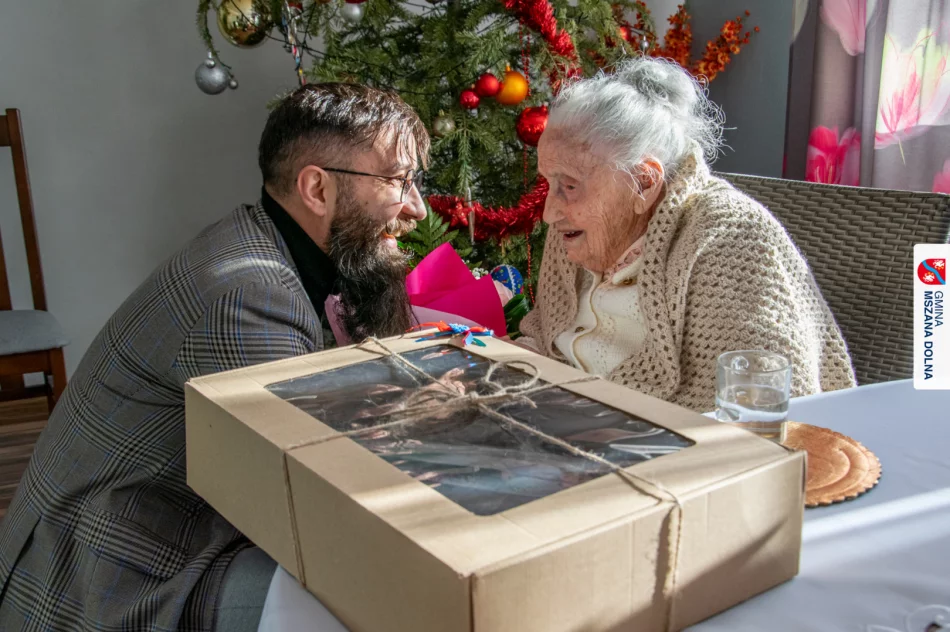 Najstarsza mieszkanka gminy: ma 105 lat i świetną pamięć - zdjęcie 17