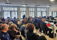 Pytania mieszkańców, burmistrz "jak na przesłuchaniu". Decyzja ws. sztandaru - zdjęcie główne