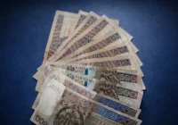 Gotówka przy bankomacie. Znalazca oddał ją policji - zdjęcie główne