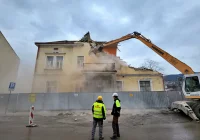 Pałacyk legł w gruzach - zdjęcie główne