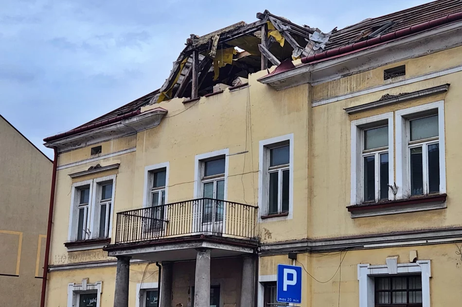 Rozbiórka Pałacyku pod Pszczółką w Limanowej - zdjęcie 1