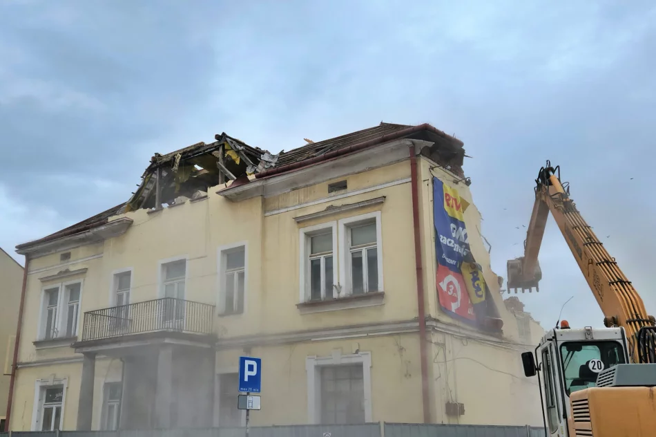 Rozbiórka Pałacyku pod Pszczółką w Limanowej - zdjęcie 13