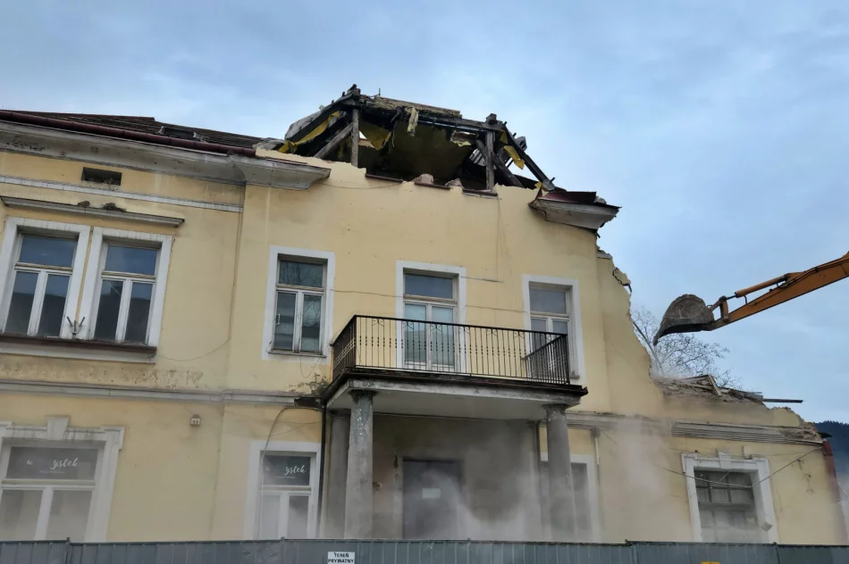 Rozbiórka Pałacyku pod Pszczółką w Limanowej - zdjęcie 18