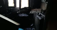 Policjant wyniósł mężczyznę z płonącego mieszkania, nie żyje 81-latka - zdjęcie 3