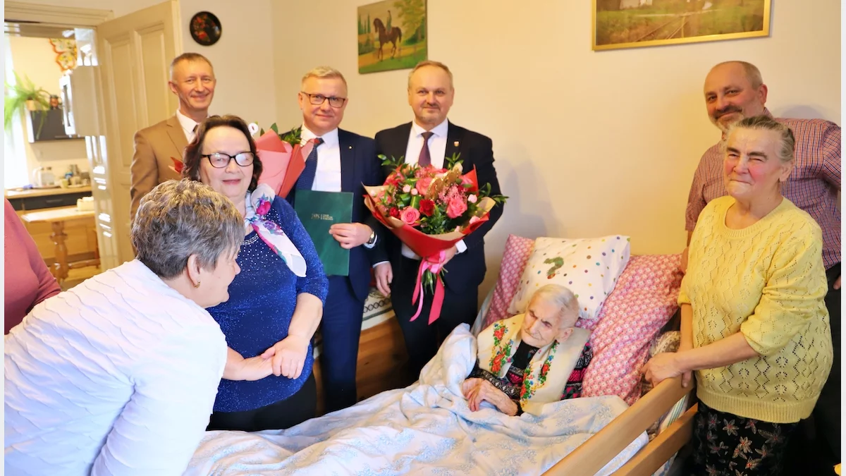 Praca, aktywność, bliskość natury - pani Helena ma już 100 lat
