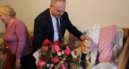 Praca, aktywność, bliskość natury - pani Helena ma już 100 lat - zdjęcie 3