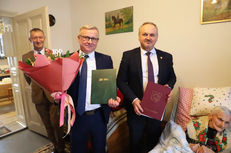 Praca, aktywność, bliskość natury - pani Helena ma już 100 lat - zdjęcie 4