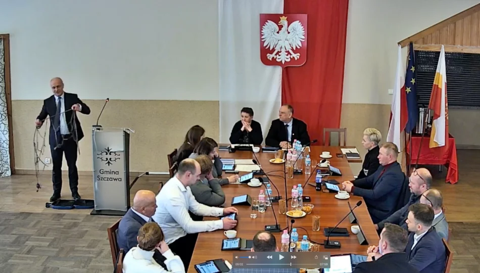 Wójt z łańcuchami na sesji do dyrektora szpitala: “wykroczenie lub przestępstwo" - zdjęcie 1