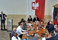 Wójt z łańcuchami na sesji do dyrektora szpitala: “wykroczenie lub przestępstwo" - zdjęcie główne