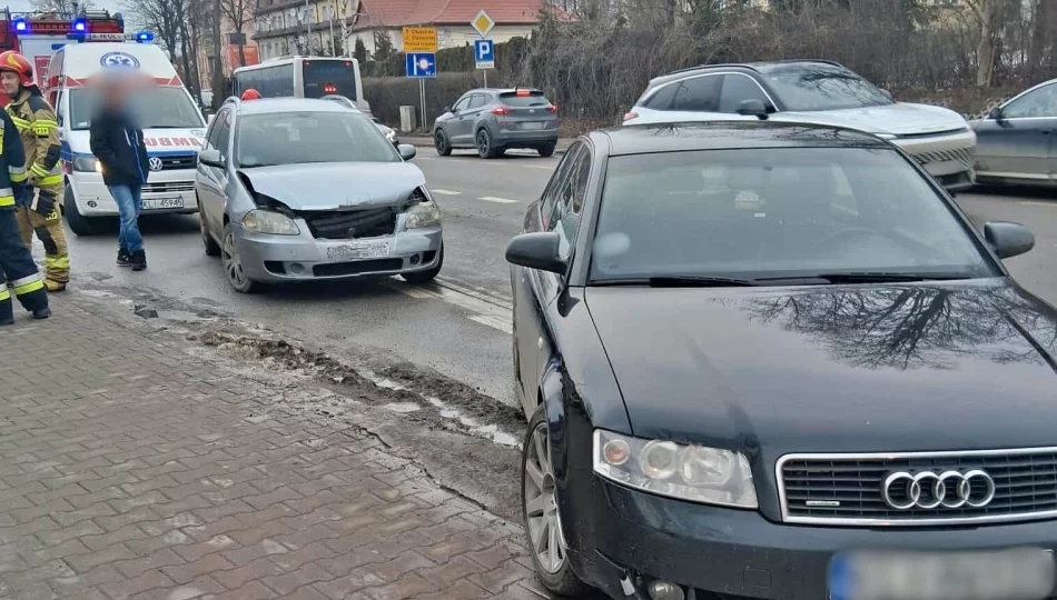 Jedna na "krajówce", druga na drodze wojewódzkiej - zdjęcie 1