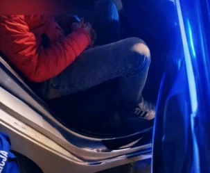 BMW uderzyło w sanie. Pijany kierowca uciekł - zdjęcie główne