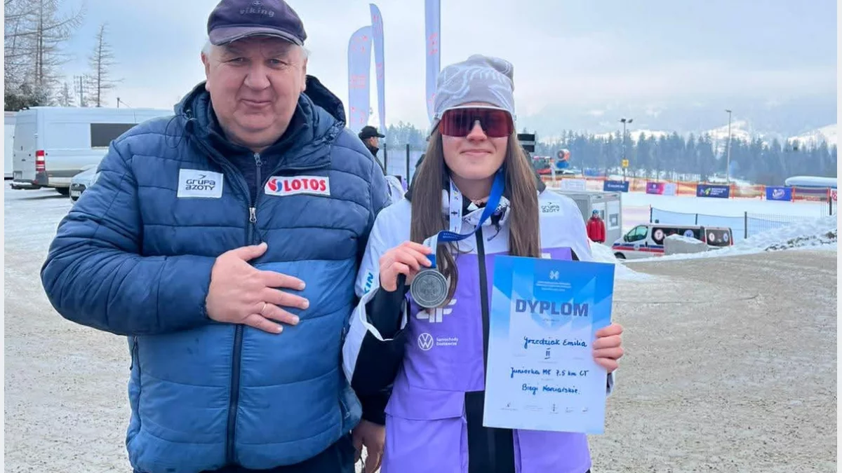 Medale podczas Ogólnopolskiej Olimpiady Młodzieży/Fot.: Witów Ski Mszana Górna