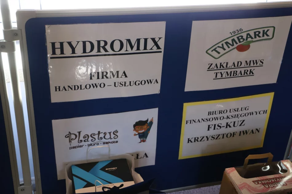 Anioły naprawdę są wśród nas – podsumowanie konkursu i bal integracyjny w SP Rupniów - zdjęcie 12