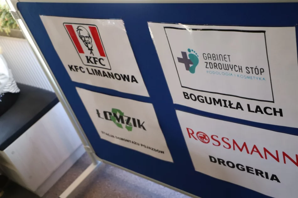 Anioły naprawdę są wśród nas – podsumowanie konkursu i bal integracyjny w SP Rupniów - zdjęcie 17
