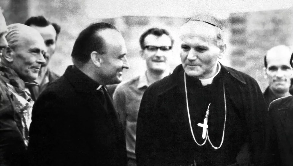 Apel pamięci i wystawa poświęcona postaci represjonowanego księdza - zdjęcie 1