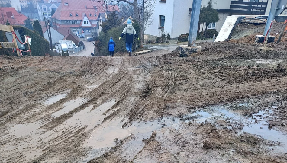 Plac budowy znów na asfalcie - zdjęcie 1