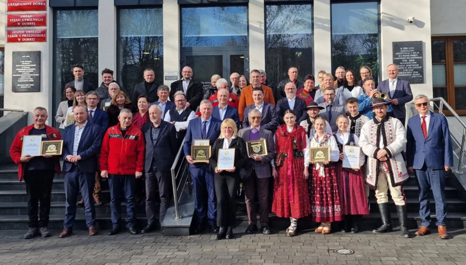 IV Święto Odkrywców Beskidu Wyspowego w Dobrej z udziałem Burmistrz Miasta Limanowa - zdjęcie 1