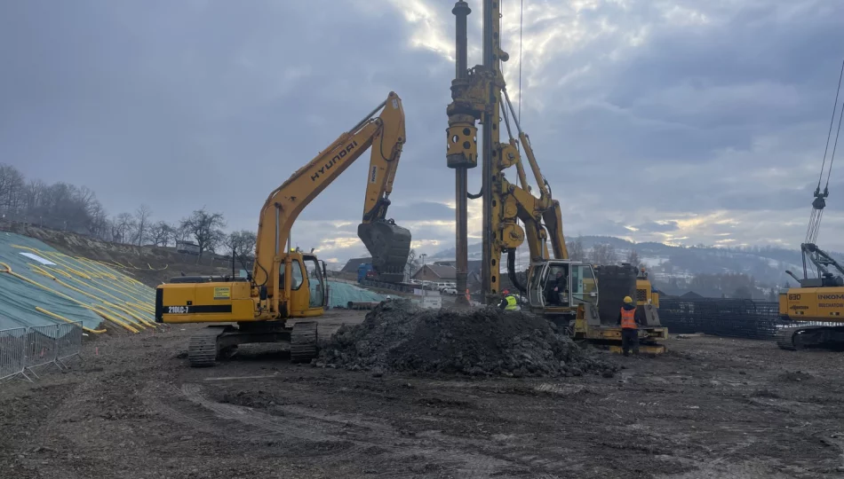 Rozpoczęła się budowa nowego odcinka linii kolejowej Tymbark-Szczyrzyc, a w niej dwa tunele - zdjęcie 1