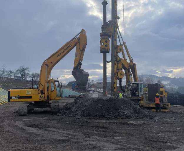 Rozpoczęła się budowa nowego odcinka linii kolejowej Tymbark-Szczyrzyc, a w niej dwa tunele - zdjęcie główne